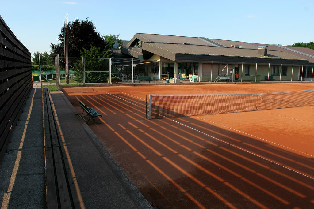 Tennis- Und Freizeitzentrum Neudoerfl Neudorfl Eksteriør billede
